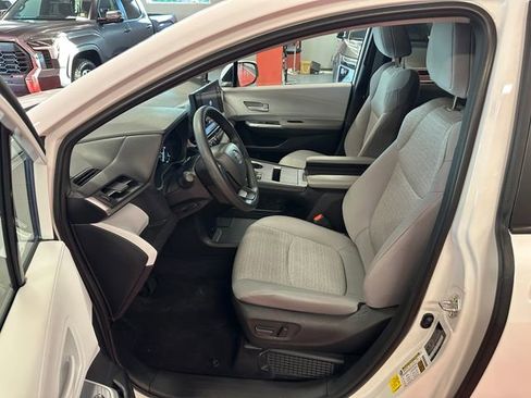 Certified 2025 Toyota Sienna LE w/ LE Plus Package AWD/4WD image 10