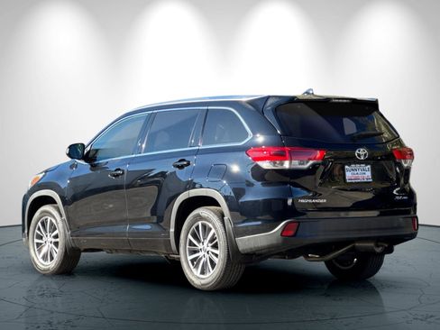 Used 2018 Toyota Highlander XLE image 6