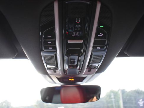 Used 2019 Porsche Cayenne AWD/4WD image 45
