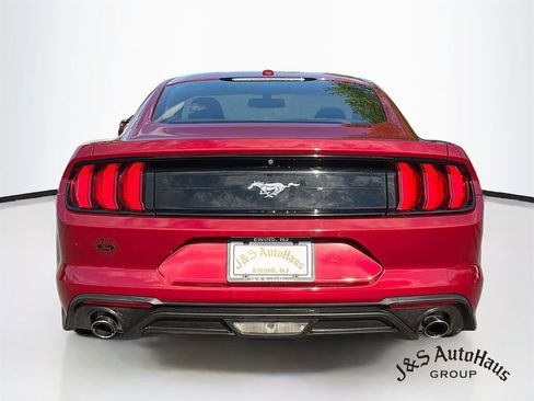 Used 2019 Ford Mustang Coupe RWD image 6