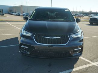 New 2026 Chrysler Pacifica Select FWD video 2