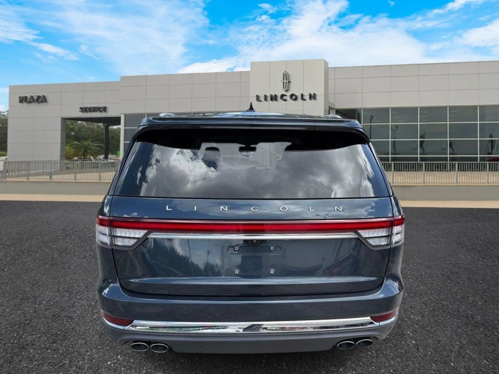 Used 2022 Lincoln Aviator Reserve w/ Equipment Group 201A RWD image 4