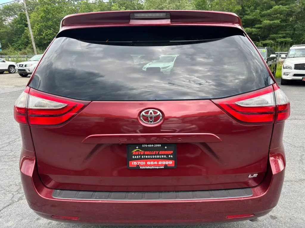 Used 2017 Toyota Sienna LE FWD image 7