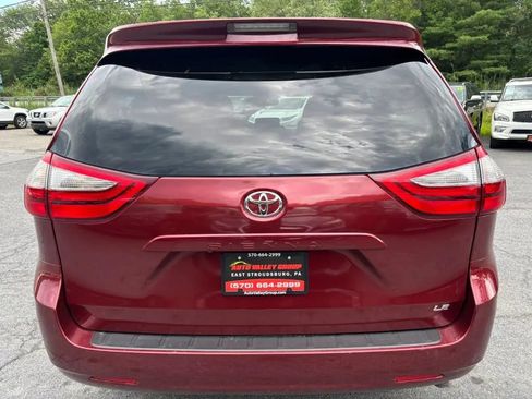 Used 2017 Toyota Sienna LE FWD image 7