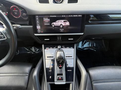 Used 2020 Porsche Cayenne AWD/4WD image 20