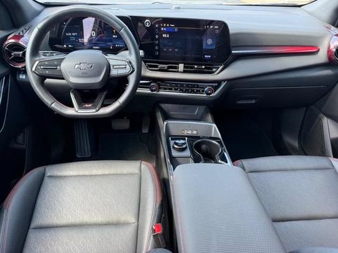 Used 2025 Chevrolet Equinox RS FWD image 12
