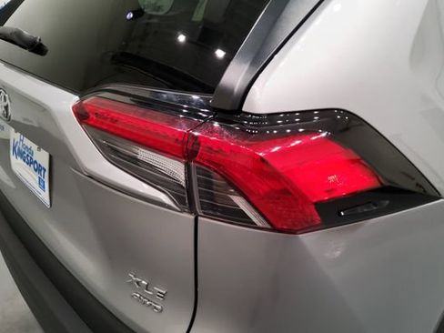 Used 2024 Toyota RAV4 XLE AWD/4WD image 11