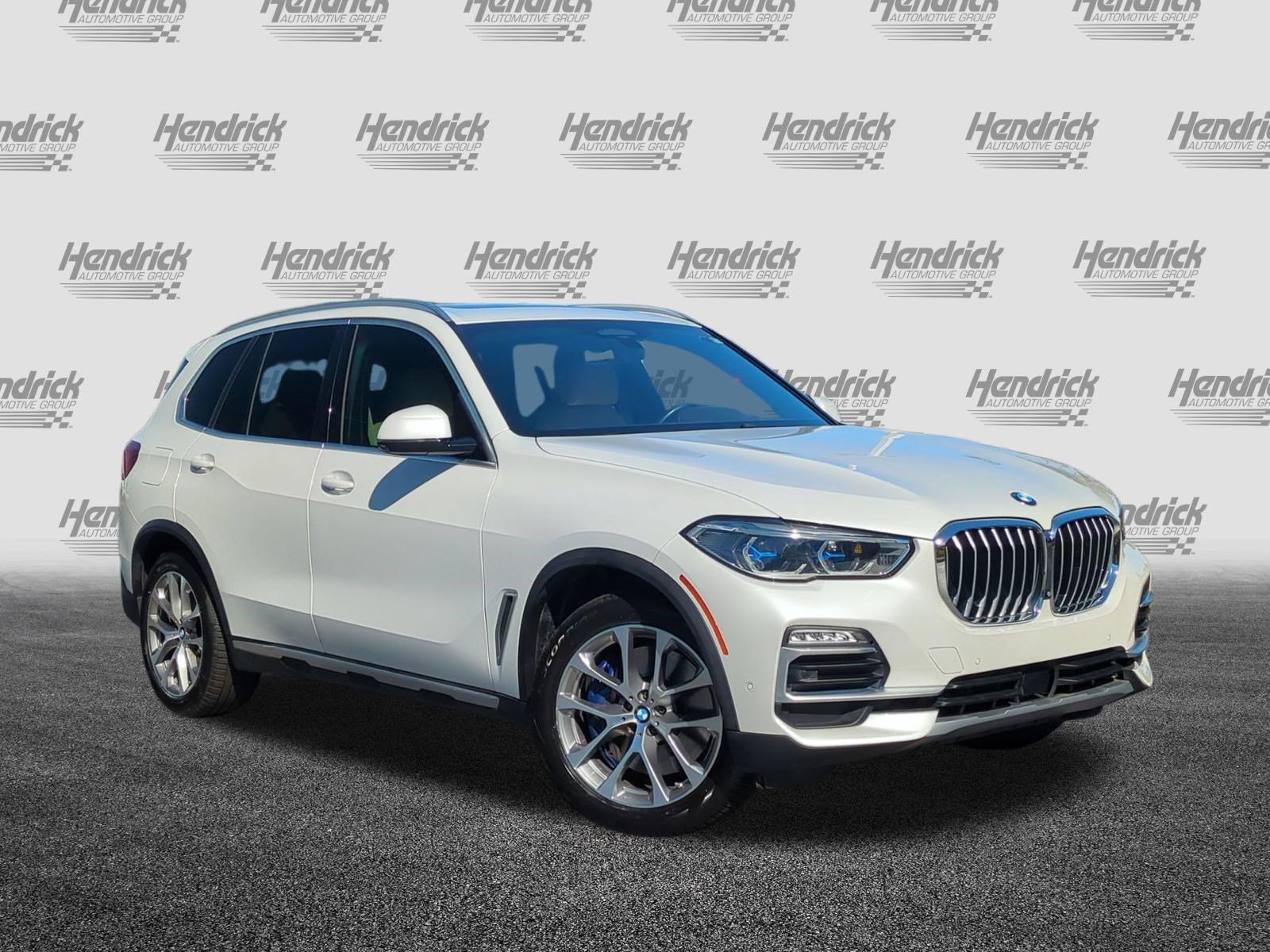 Used 2019 BMW X5 xDrive40i w/ Premium Package AWD/4WD image 2