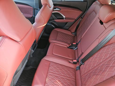 Used 2025 Audi SQ5 Prestige image 28