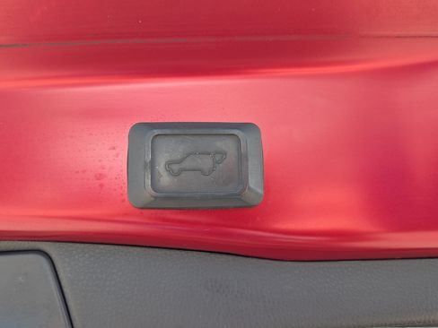 Used 2023 Toyota RAV4 XLE w/ Convenience Package FWD image 27