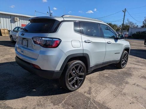 New 2026 Jeep Compass Latitude image 4
