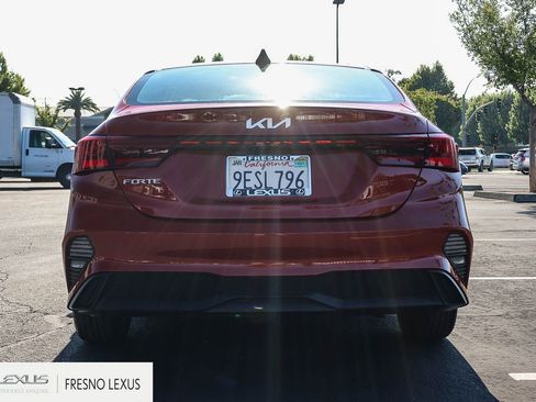 Used 2023 Kia Forte LXS w/ LXS Technology Package FWD image 5