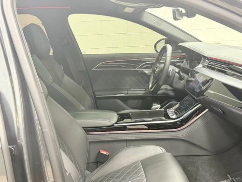 Used 2023 Audi S8 AWD/4WD image 38