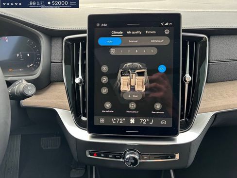 New 2026 Volvo XC90 B6 Plus w/ Protection Package image 14