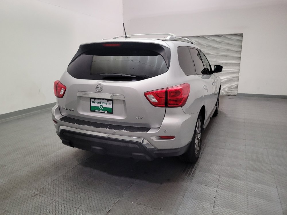 Used 2018 Nissan Pathfinder SV FWD image 7