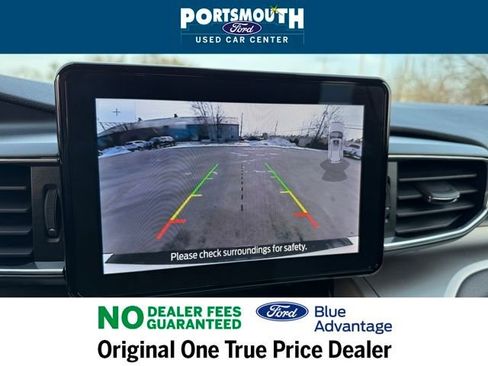Used 2022 Ford Explorer XLT w/ Equipment Group 202A image 10