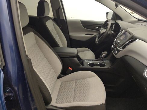 Used 2022 Chevrolet Equinox LS FWD image 21
