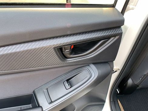 Used 2022 Subaru Crosstrek 2.0i Premium image 19