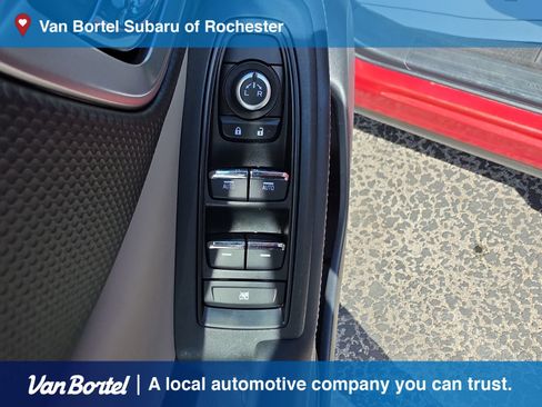 Used 2023 Subaru Forester Limited AWD/4WD image 11
