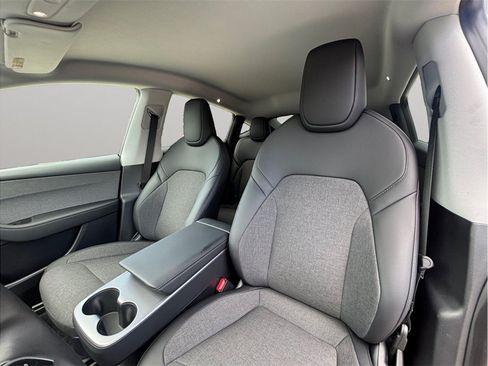 Used 2026 Tesla Model Y 2WD image 15