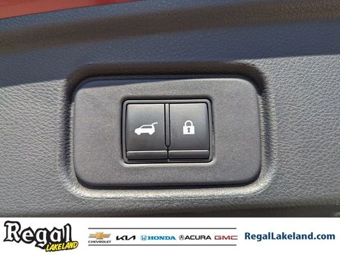 Used 2022 Nissan Pathfinder Platinum w/ Lighting Package (N92) image 9