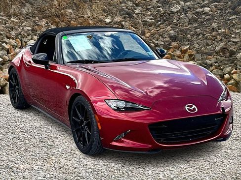 Used 2016 MAZDA MX-5 Miata Sport image 9