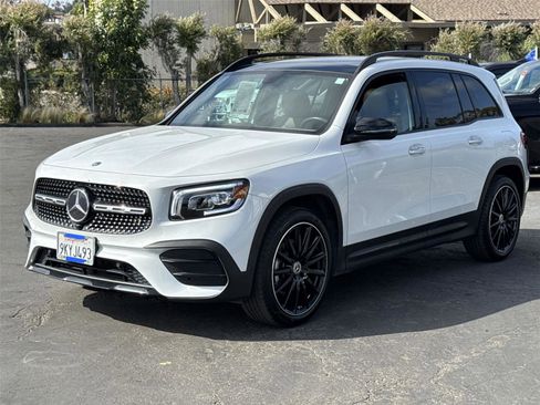Used 2022 Mercedes-Benz GLB 250 4MATIC image 4