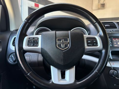 Used 2020 Dodge Journey SE w/ SE Popular Equipment Group FWD image 24