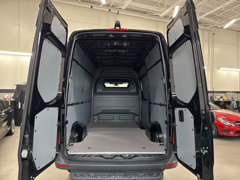 New 2026 Mercedes-Benz Sprinter 2500 image 19