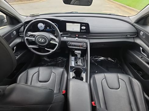 Used 2024 Hyundai Elantra Limited FWD image 10