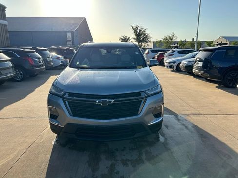 Used 2023 Chevrolet Traverse LS w/ Midnight/Sport Edition FWD image 5
