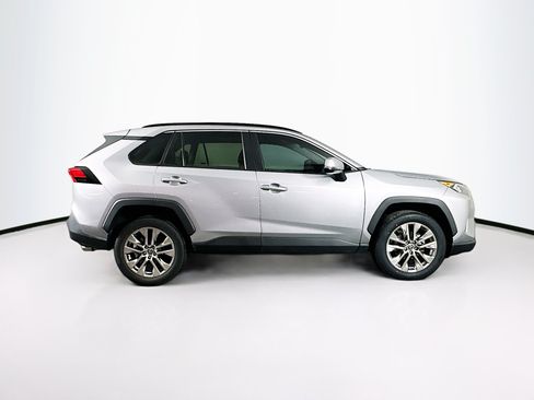 Used 2021 Toyota RAV4 XLE Premium FWD image 10