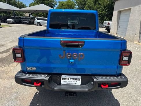 New 2026 Jeep Gladiator Rubicon w/ Technology Group AWD/4WD image 5