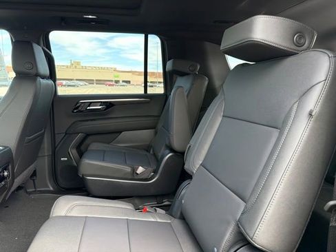 New 2026 Chevrolet Suburban Z71 w/ Comfort Package AWD/4WD image 21