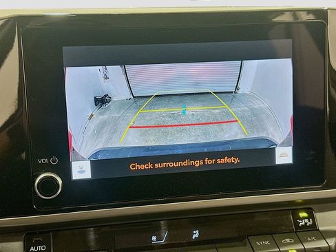Used 2025 Toyota Camry LE FWD image 13