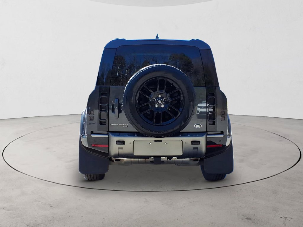 Used 2022 Land Rover Defender 110 X-Dynamic SE AWD/4WD image 6