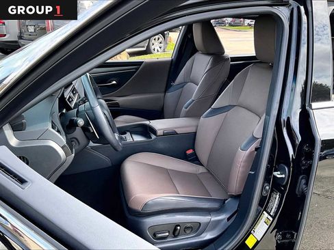 Certified 2023 Lexus ES 350 w/ Premium Package image 6