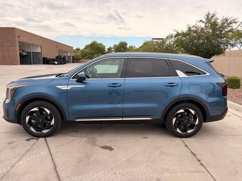 Used 2025 Kia Sorento EX w/ EX Panoramic Sunroof Package AWD/4WD image 7