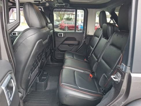 Used 2022 Jeep Wrangler Unlimited Rubicon image 10