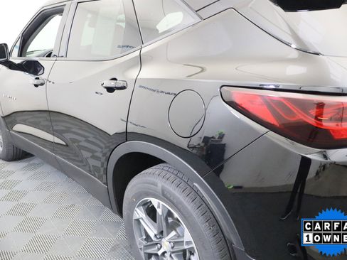 Used 2025 Chevrolet Blazer LT FWD image 11