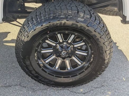 Used 2019 Ford F250 Lariat w/ Lariat Ultimate Package image 11