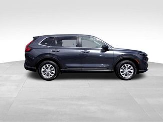 Used 2025 Honda CR-V LX video 2