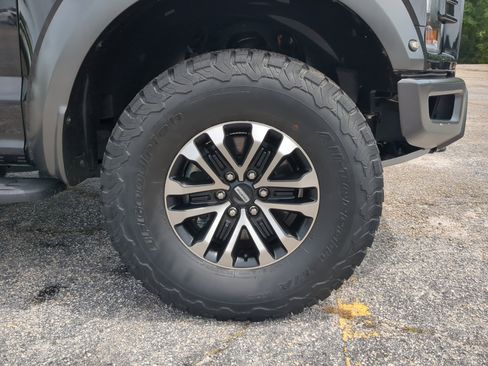 Used 2020 Ford F150 Raptor w/ Equipment Group 802A Luxury AWD/4WD image 9