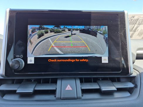 Used 2024 Toyota RAV4 XLE AWD/4WD image 30