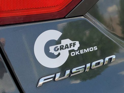 Used 2015 Ford Fusion SE FWD image 32