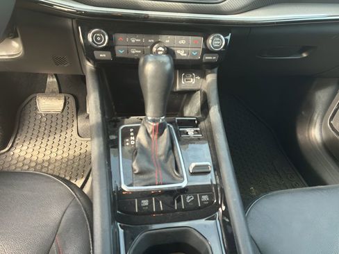 Used 2024 Jeep Compass Trailhawk image 20