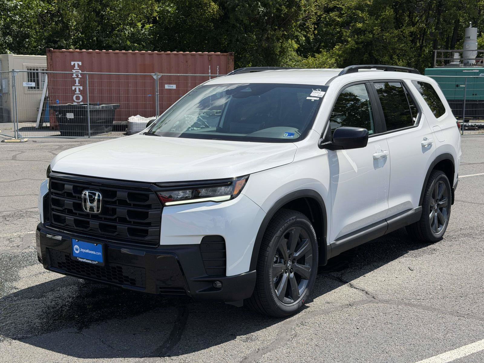 New 2026 Honda Pilot Sport image 3