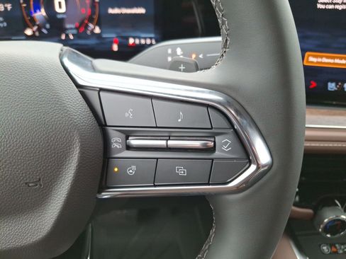 New 2026 Chevrolet Suburban High Country image 13