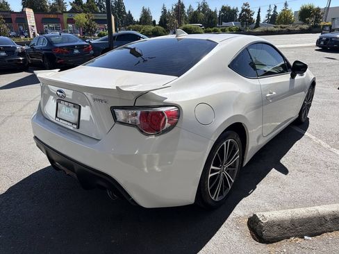 Used 2015 Subaru BRZ Limited w/ Popular Package #1B RWD image 9
