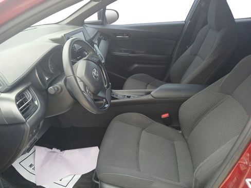 Used 2018 Toyota C-HR XLE FWD image 15